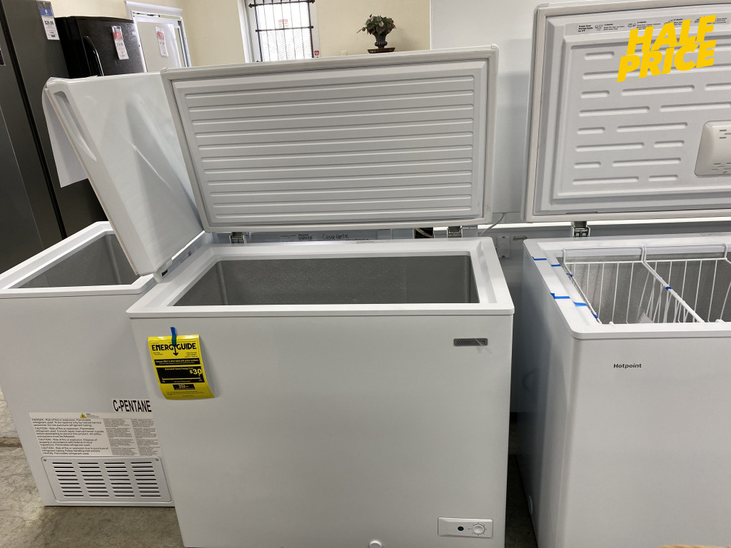 7 cu ft Chest Freezer